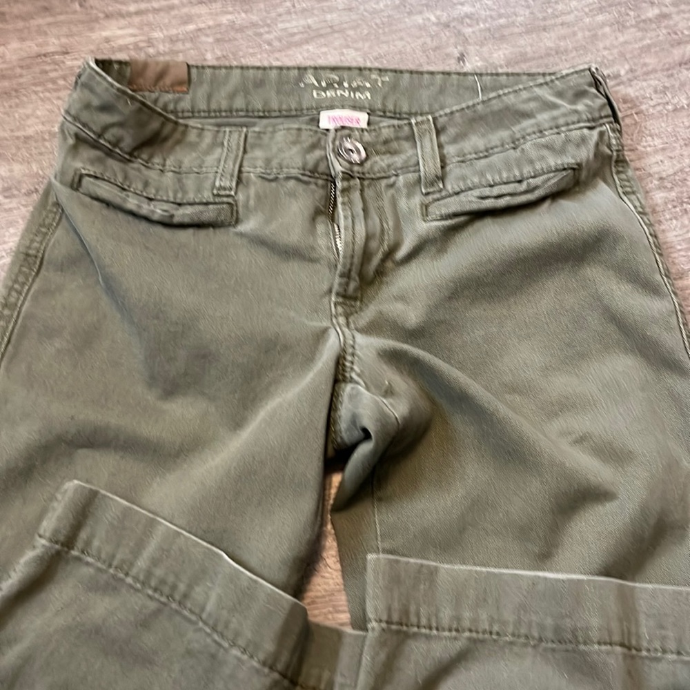 Cute olive green Ariat Trousers